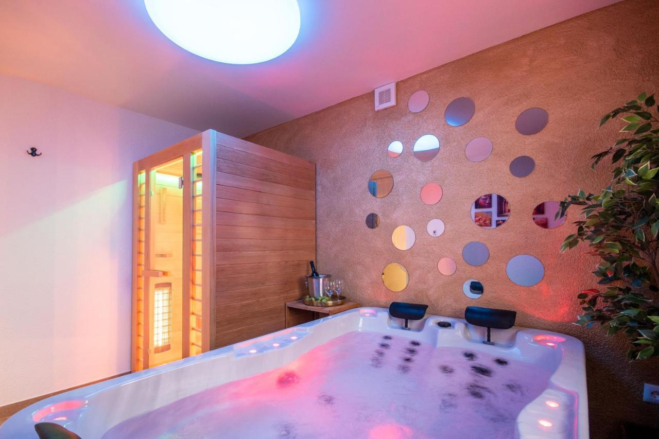 Wellness Studio D'Or - Exclusive New Apartment With Whirlpool, Sauna, Sunny Terrace, Private Parking 波雷奇 外观 照片