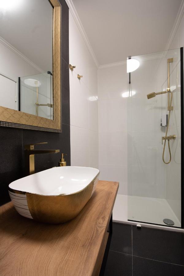 Wellness Studio D'Or - Exclusive New Apartment With Whirlpool, Sauna, Sunny Terrace, Private Parking 波雷奇 外观 照片