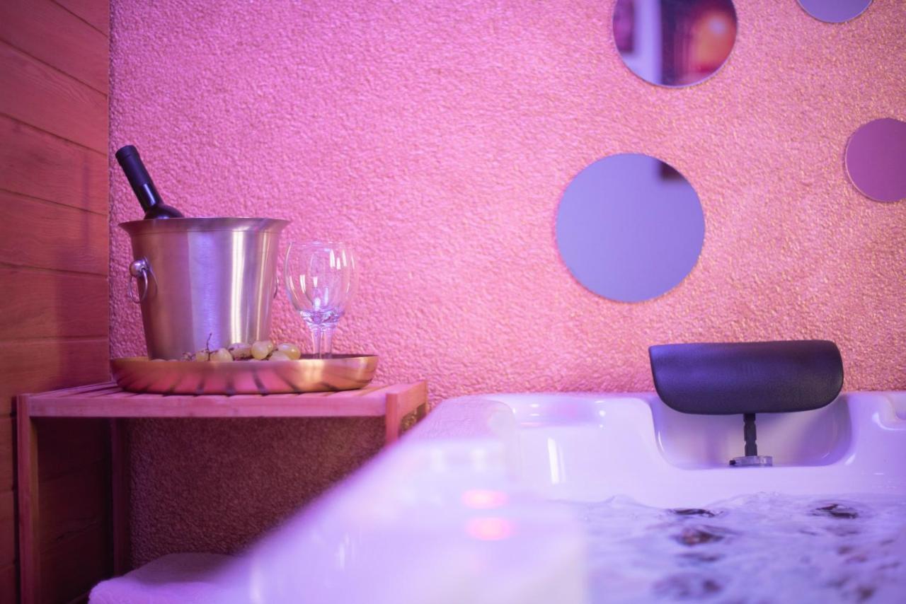 Wellness Studio D'Or - Exclusive New Apartment With Whirlpool, Sauna, Sunny Terrace, Private Parking 波雷奇 外观 照片