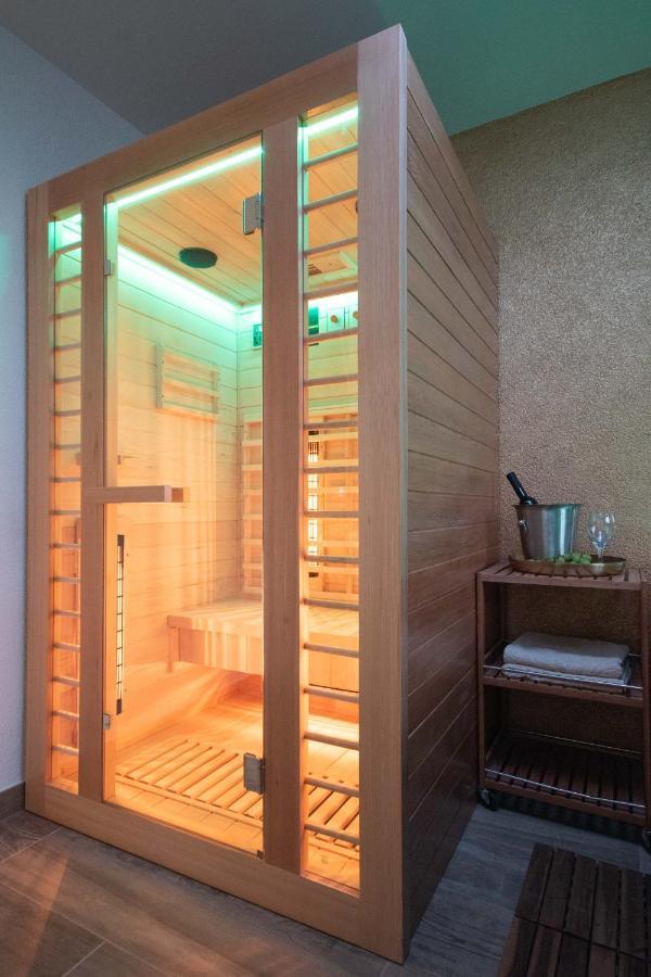 Wellness Studio D'Or - Exclusive New Apartment With Whirlpool, Sauna, Sunny Terrace, Private Parking 波雷奇 外观 照片