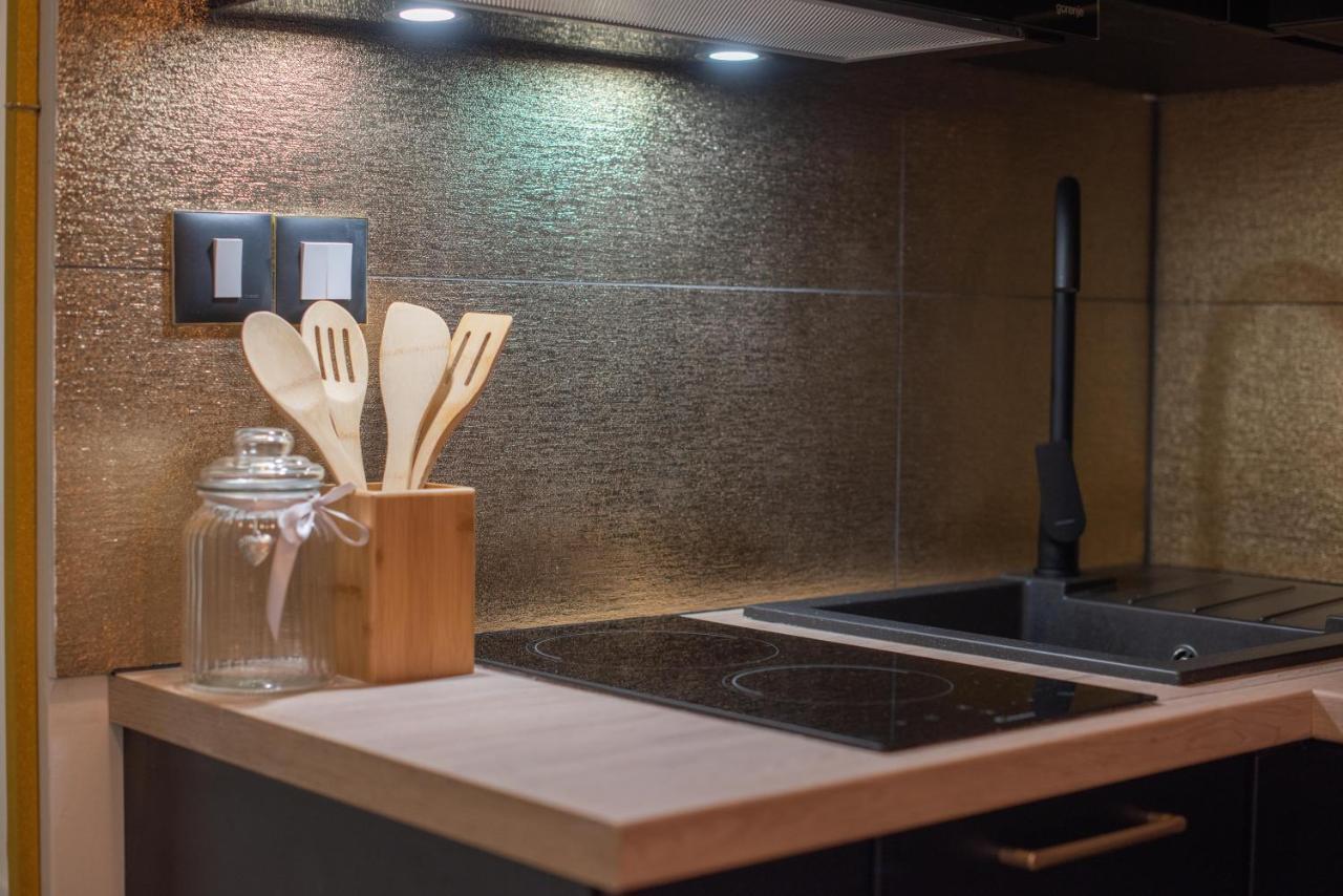 Wellness Studio D'Or - Exclusive New Apartment With Whirlpool, Sauna, Sunny Terrace, Private Parking 波雷奇 外观 照片